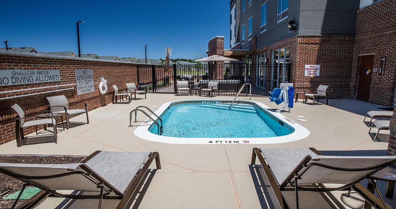 Courtyard By Marriott Columbia Cayce Hotel Exterior foto
