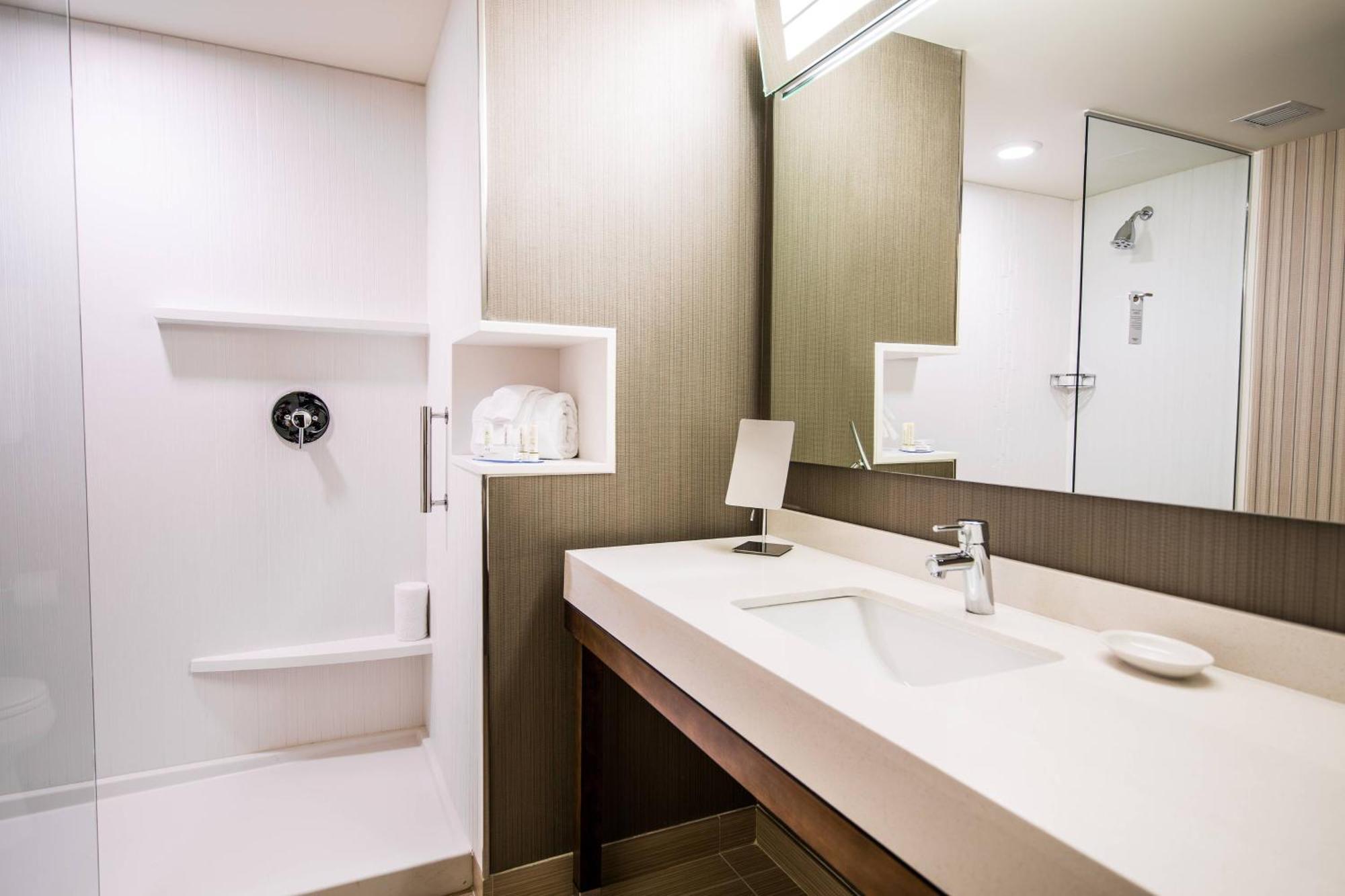 Courtyard By Marriott Columbia Cayce Hotel Exterior foto